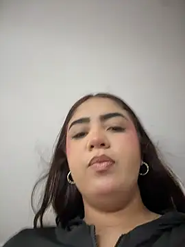 miafarrog captura da sala ao vivo na Stripchat