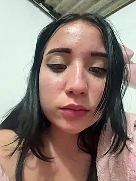 mileidy0106 live room snapshot on Stripchat