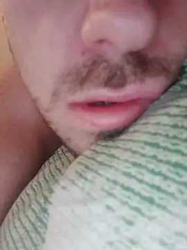 minim388 live room snapshot on Stripchat