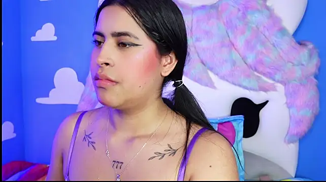miss___anya captura de la sala en vivo en Stripchat