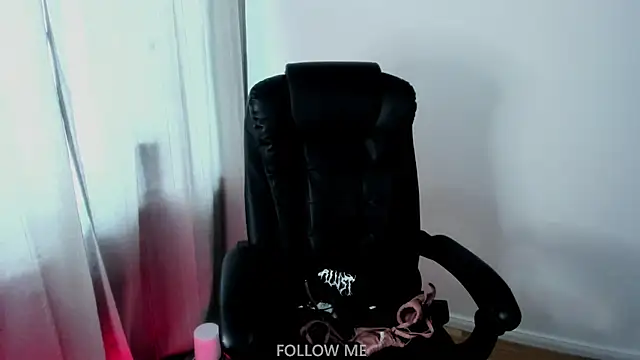 mistressannskywalker снимок онлайн-комнаты на Stripchat