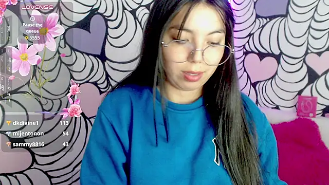 mochi_luna Momentaufnahme des Live-Raums auf Stripchat