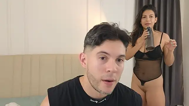 mr_danni live room snapshot on Stripchat