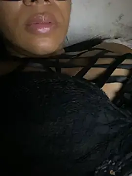 mylli3 captura da sala ao vivo na Stripchat