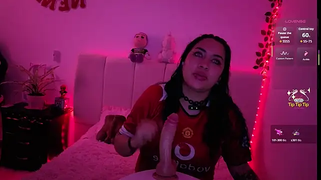nathalie_zanettii momentopname van live room op Stripchat