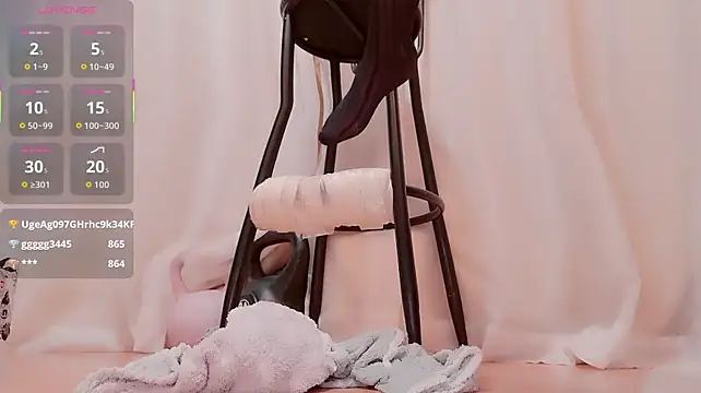 neinei_bao Momentaufnahme des Live-Raums auf Stripchat