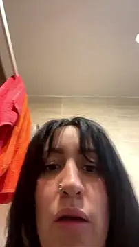 nena_santa live room snapshot on Stripchat
