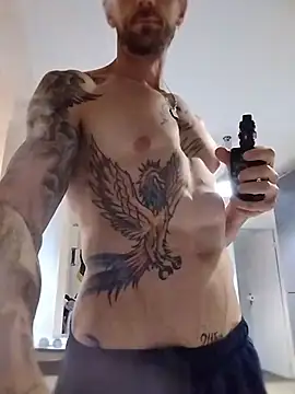 neoback33 снимок онлайн-комнаты на Stripchat