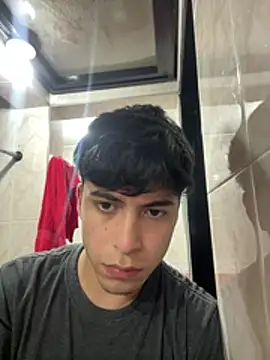 nico_herrera__ live room snapshot on Stripchat
