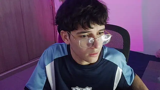 noah_millerx captura de la sala en vivo en Stripchat