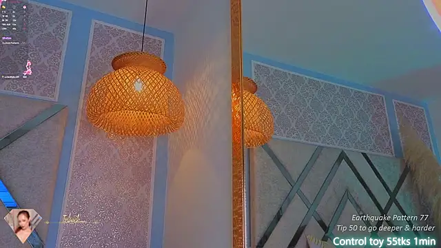 oceane_becker live room snapshot on Stripchat