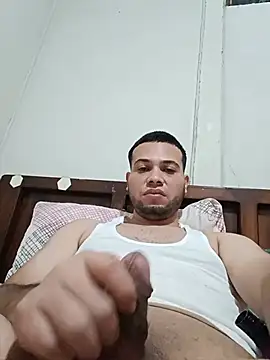 pandaMontana captura da sala ao vivo na Stripchat