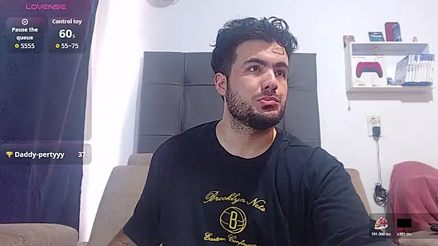 paulsprominence снимок онлайн-комнаты на Stripchat