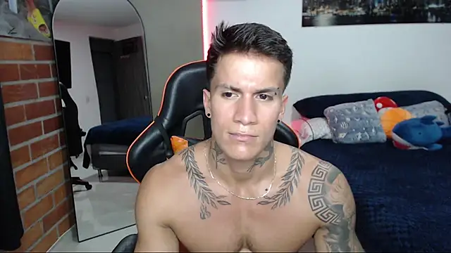pettergrey1 live room snapshot on Stripchat