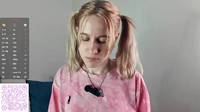 pinkhornyprincess momentopname van live room op Stripchat