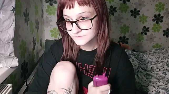 pomibaby Momentaufnahme des Live-Raums auf Stripchat