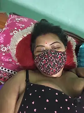 priya_bindass live room snapshot on Stripchat