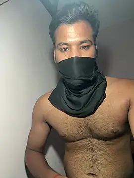 priyanshu38510 live room snapshot on Stripchat