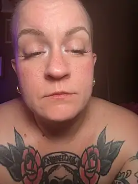 quinnmariexo captura da sala ao vivo na Stripchat