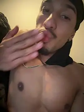 rafael_stone11 снимок онлайн-комнаты на Stripchat