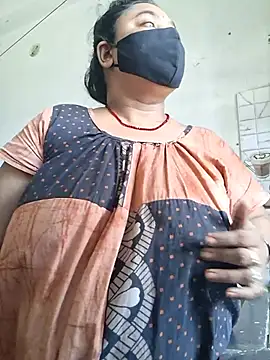 rani130 снимок онлайн-комнаты на Stripchat