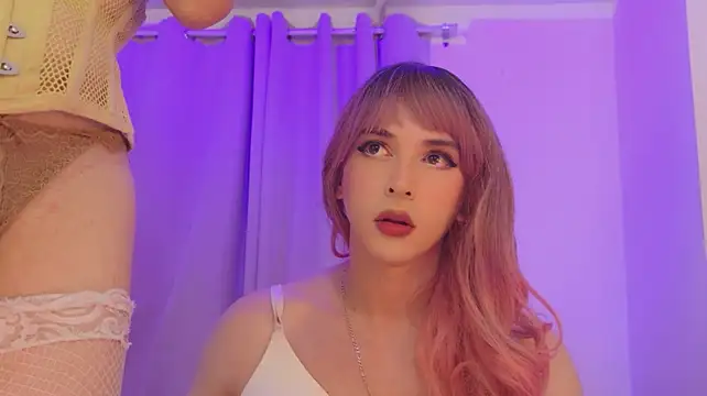 reginarose69 Momentaufnahme des Live-Raums auf Stripchat