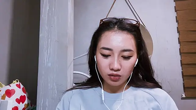 reikahanazono captura de la sala en vivo en Stripchat
