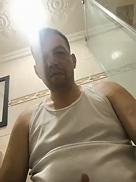reyarturs13 Momentaufnahme des Live-Raums auf Stripchat