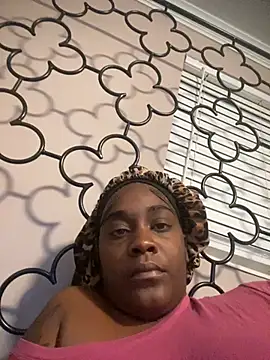 rierieNmya momentopname van live room op Stripchat