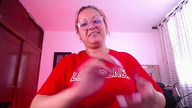 salomecastro_ Momentaufnahme des Live-Raums auf Stripchat