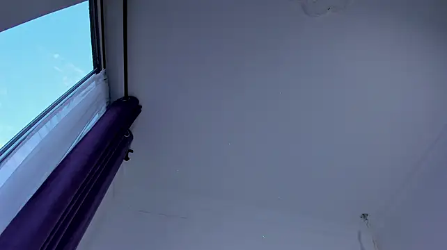 sara-jules снимок онлайн-комнаты на Stripchat