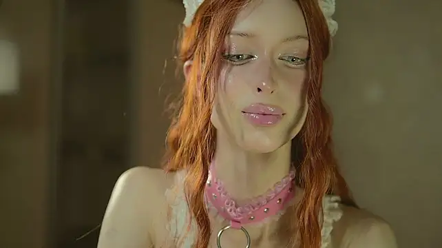 sara_ringwalt снимок онлайн-комнаты на Stripchat