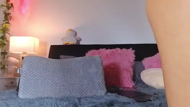 saralynnnX captura de la sala en vivo en Stripchat