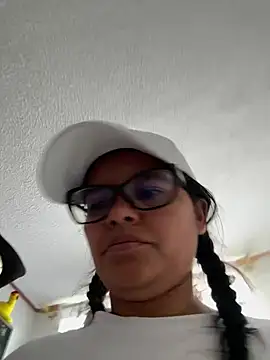 selena_foxy Momentaufnahme des Live-Raums auf Stripchat