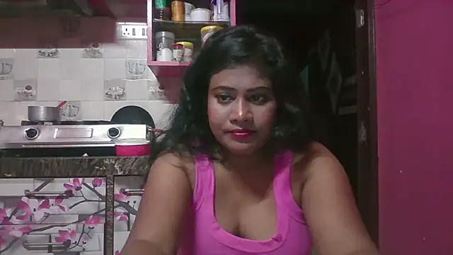 sexy_roma снимок онлайн-комнаты на Stripchat
