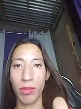sexyhotasshugecock live room snapshot on Stripchat
