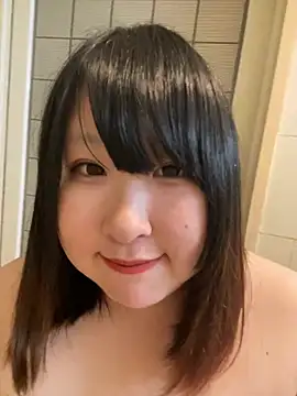 shino_n642 momentopname van live room op Stripchat