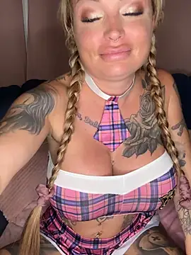 shortybig_official Momentaufnahme des Live-Raums auf Stripchat