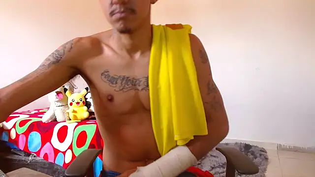 skinny23cm снимок онлайн-комнаты на Stripchat