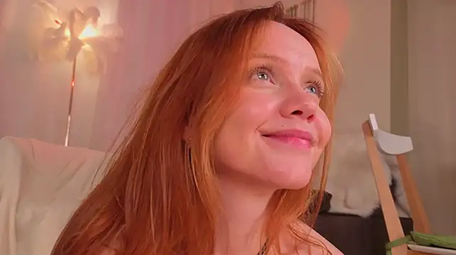 solar_psyche Momentaufnahme des Live-Raums auf Stripchat