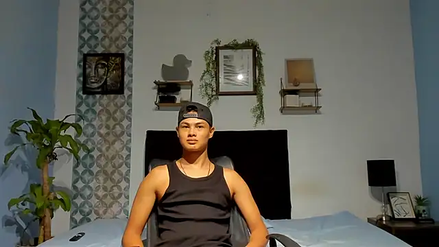 son_hadess снимок онлайн-комнаты на Stripchat