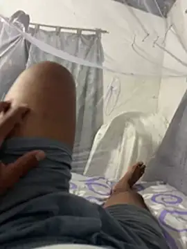 soybolivar captura da sala ao vivo na Stripchat