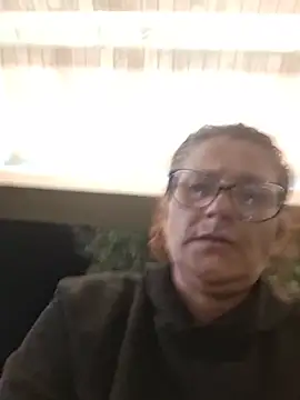 squirtqueen84 captura de la sala en vivo en Stripchat