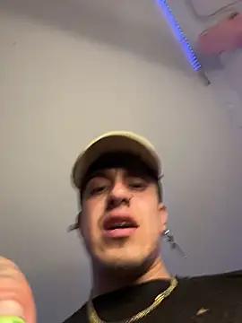 strongboy_ Momentaufnahme des Live-Raums auf Stripchat