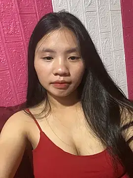 sunnytran momentopname van live room op Stripchat