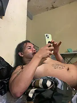 sweetyula momentopname van live room op Stripchat