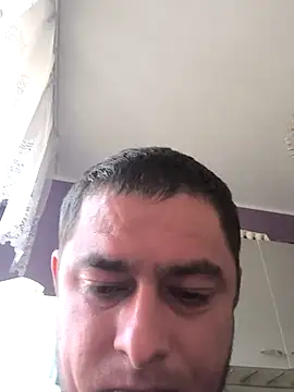 szymi24 Momentaufnahme des Live-Raums auf Stripchat