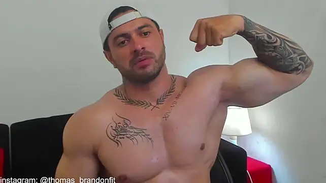 thomas_brandon Momentaufnahme des Live-Raums auf Stripchat