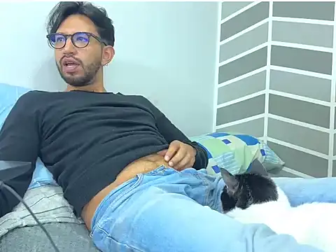 thomass1018 Momentaufnahme des Live-Raums auf Stripchat