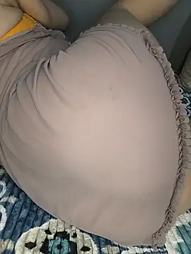 tota_ live room snapshot on Stripchat
